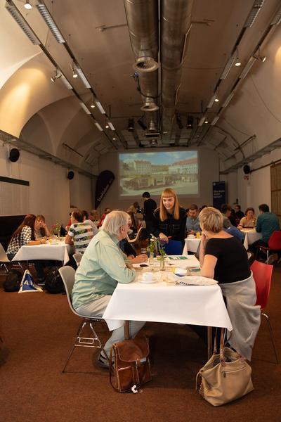 AzW Stadtlabor: Wie Wir Wohnen. Schlüsselübergabe (21.9.2019) https://stadtlabore.wien.gv.at/site/willst-du-hier-wohnen | Foto: eSeL Foto: eSeL.at - Lorenz Seidler