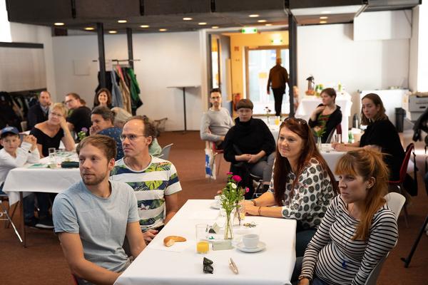 AzW Stadtlabor: Wie Wir Wohnen. Schlüsselübergabe (21.9.2019) https://stadtlabore.wien.gv.at/site/willst-du-hier-wohnen | Foto: eSeL Foto: eSeL.at - Lorenz Seidler