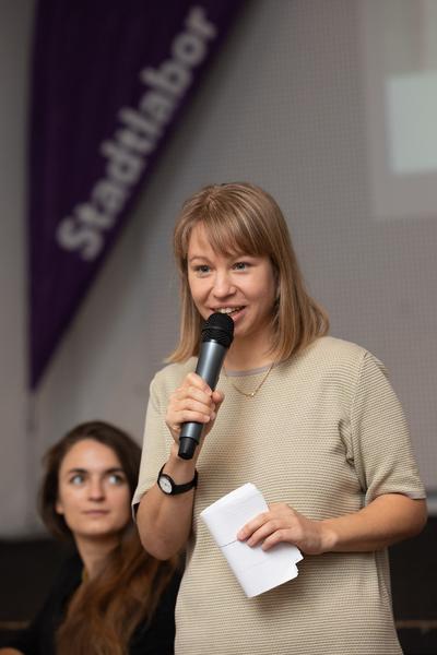 AzW Stadtlabor: Wie Wir Wohnen. Schlüsselübergabe (21.9.2019) https://stadtlabore.wien.gv.at/site/willst-du-hier-wohnen | Foto: eSeL Foto: eSeL.at - Lorenz Seidler