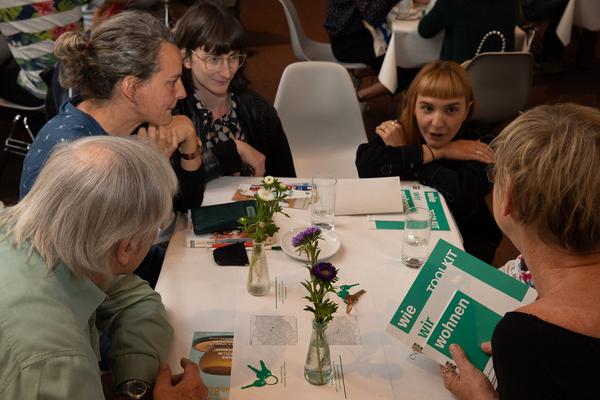 AzW Stadtlabor: Wie Wir Wohnen. Schlüsselübergabe (21.9.2019) https://stadtlabore.wien.gv.at/site/willst-du-hier-wohnen | Foto: eSeL Foto: eSeL.at - Lorenz Seidler