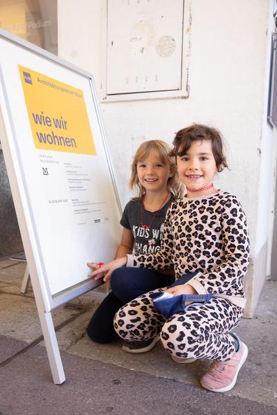 AzW Stadtlabor: Wie Wir Wohnen. Schlüsselübergabe (21.9.2019) https://stadtlabore.wien.gv.at/site/willst-du-hier-wohnen | Foto: eSeL Foto: eSeL.at - Lorenz Seidler