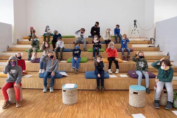 Zoom Kindermuseum: Wiener Kindervorlesung: Rupert Ursin - Kann man durch zwei Türen gleichzeitig gehen? (18.10.2020) https://www.kindermuseum.at/wiener_kindervorlesungen | Foto: eSeL Foto: eSeL.at - Lorenz Seidler