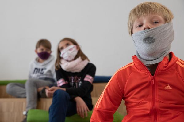 Zoom Kindermuseum: Wiener Kindervorlesung: Rupert Ursin - Kann man durch zwei Türen gleichzeitig gehen? (18.10.2020) https://www.kindermuseum.at/wiener_kindervorlesungen | Foto: eSeL Foto: eSeL.at - Lorenz Seidler