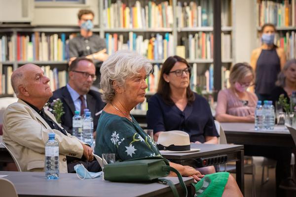Az W Architekturzentrum Wien: A Tri­bute to Dietmar Steiner: Dietmar Steiner Bibliothek  (11.9.2020) https://www.azw.at/de/termin/a-tribute-to-dietmar-steiner-part-1/ | Foto: eSeL Foto: eSeL.at - Lorenz Seidler