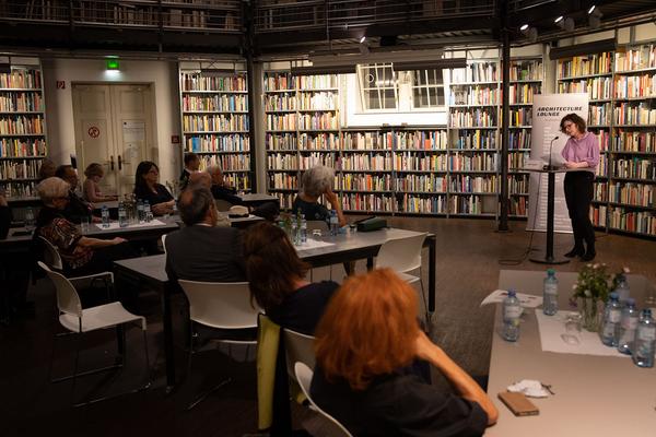 Az W Architekturzentrum Wien: A Tri­bute to Dietmar Steiner: Dietmar Steiner Bibliothek  (11.9.2020) https://www.azw.at/de/termin/a-tribute-to-dietmar-steiner-part-1/ | Foto: eSeL Foto: eSeL.at - Lorenz Seidler