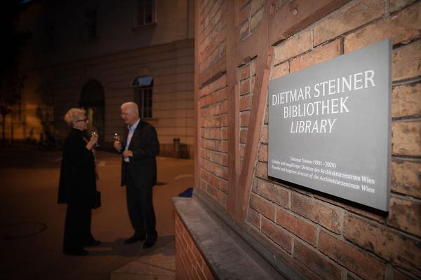 Az W Architekturzentrum Wien: A Tri­bute to Dietmar Steiner: Dietmar Steiner Bibliothek  (11.9.2020) https://www.azw.at/de/termin/a-tribute-to-dietmar-steiner-part-1/ | Foto: eSeL Foto: eSeL.at - Lorenz Seidler