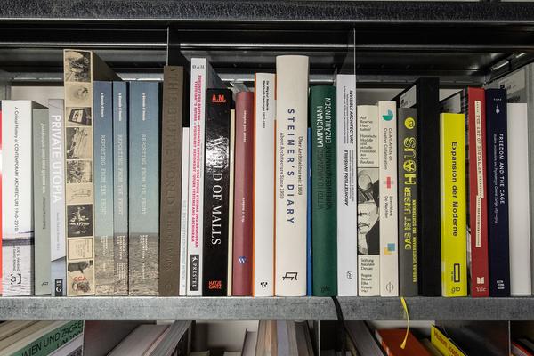 Az W Architekturzentrum Wien: A Tri­bute to Dietmar Steiner: Dietmar Steiner Bibliothek  (11.9.2020) https://www.azw.at/de/termin/a-tribute-to-dietmar-steiner-part-1/ | Foto: eSeL Foto: eSeL.at - Lorenz Seidler