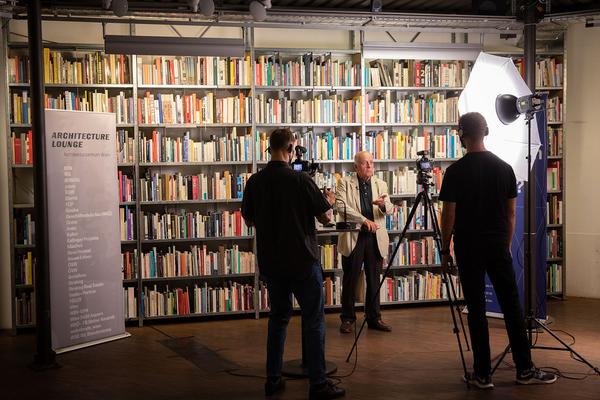 Az W Architekturzentrum Wien: A Tri­bute to Dietmar Steiner: Dietmar Steiner Bibliothek  (11.9.2020) https://www.azw.at/de/termin/a-tribute-to-dietmar-steiner-part-1/ | Foto: eSeL Foto: eSeL.at - Lorenz Seidler