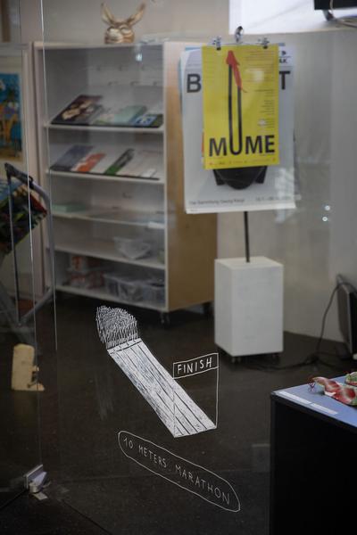 eSeL REZEPTION: Aldo Giannotti @ eSeL SHOP für BRauchbare Kunst #2: "Schlimmfit" (2.7. - 1.10.2020) https://esel.at/termin/106029 | Foto: eSeL Foto: eSeL.at - Lorenz Seidler
