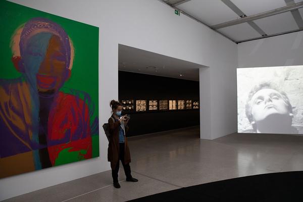 mumok: Andy Warhol Exhibits. A glittering Alternative (25.9.2020 - 31.1.2021) https://www.mumok.at/de/events/andy-warhol-exhibits | Foto: eSeL Foto: eSeL.at - Lorenz Seidler