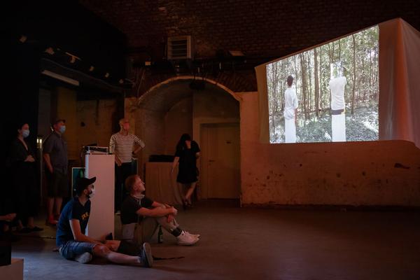 flat 1: Michail Michailov & Markus Guschelbauer - AU (25.8. - 27.8.2020) https://esel.at/termin/106568 | Foto: eSeL Foto: eSeL.at - Lorenz Seidler