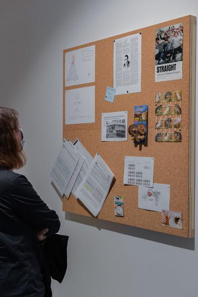 xhibit E: Preisverleihuung Birgit-Jürgenssen-Preis 2020: Jannik Franzen (17.9.2020) https://www.akbild.ac.at/Portal/universitaet/uber-uns/news/birgit-juergenssen-preis-2020-geht-an-jannik-franzen | Foto: eSeL.at - Joanna Pianka