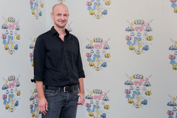 xhibit E: Preisverleihuung Birgit-Jürgenssen-Preis 2020: Jannik Franzen (17.9.2020) https://www.akbild.ac.at/Portal/universitaet/uber-uns/news/birgit-juergenssen-preis-2020-geht-an-jannik-franzen | Foto: eSeL.at - Joanna Pianka