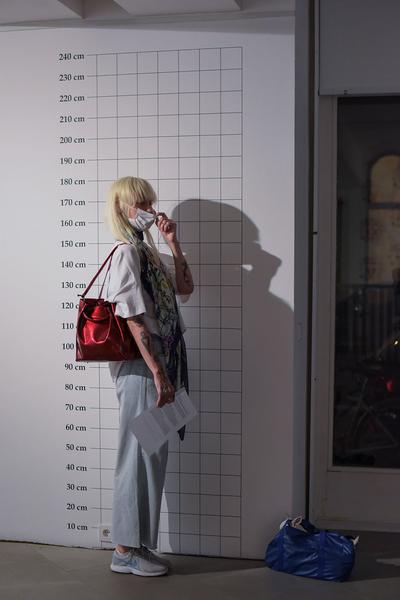 xhibit E: Preisverleihuung Birgit-Jürgenssen-Preis 2020: Jannik Franzen (17.9.2020) https://www.akbild.ac.at/Portal/universitaet/uber-uns/news/birgit-juergenssen-preis-2020-geht-an-jannik-franzen | Foto: eSeL.at - Joanna Pianka