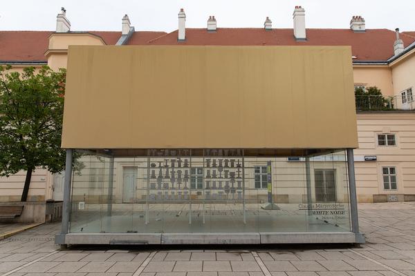 MQ Box: Claudia Märzenhofer - White Noise (15.5. - 1.7.2020) https://esel.at/termin/105726 | Foto: eSeL Foto: eSeL.at - Lorenz Seidler