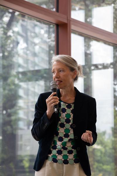 Belvedere 21: Community Outreach: Anita Fuchs: Spaziergangs Ruderalflora mit  Ernst Vitek & Skulpturengarten feat. Marlene Hausegger (16.7.2020)  https://esel.at/termin/106181 | Foto: eSeL Foto: eSeL.at - Lorenz Seidler