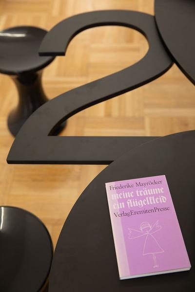 Galerie nächst St. Stephan - curated by Hans Ulrich Obrist: "Schutzgeister" - Friederike Mayröcker (5.9. - 10.10.2020) https://esel.at/termin/106747 | Foto: eSeL Foto: eSeL.at - Lorenz Seidler