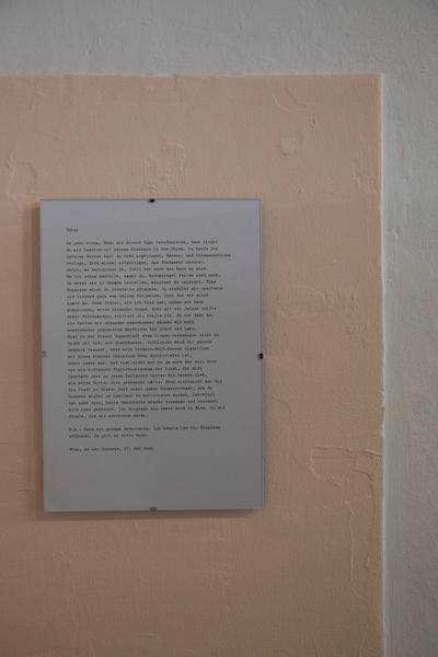 das weisse haus: "Stille Räume" - Abschlussausstellung 2019/2020 Schule Friedl Kubelka für künstlerische Photographie (8.9. - 17.10.2020, Eröffnung) https://w.dasweissehaus.at/exhibition/abschlussausstellung-stille-raeume | Foto: eSeL Foto: eSeL.at - Lorenz Seidler