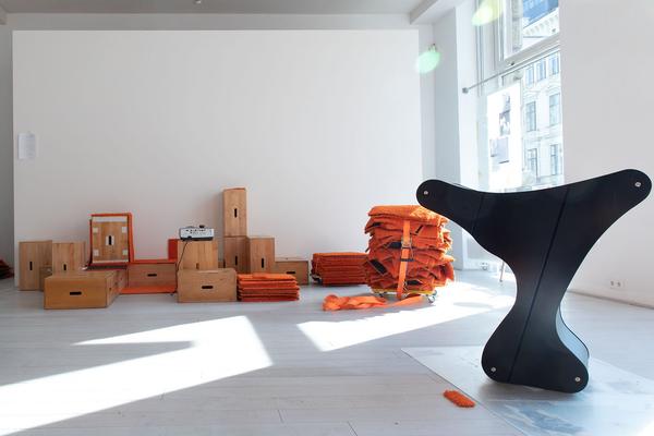 Akbild Forum:  Neueröffnung Mehrzweckraum Getreidemarkt - "poodle orange - bin ich aufgewacht" () https://www.akbild.ac.at/Portal/kunst-ausstellen/ausstellungsraum-der-akademie/akbild-forum/poodle-orange-bin-ich-aufgewacht-1| Foto: eSeL Foto: eSeL.at - Lorenz Seidler