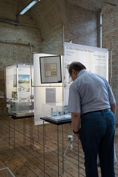 Az W Architeturzentrum Wien: Europas Beste Bauten - Mies van der  Rohe Award 2019 (30.7. - 12.10.2020) https://www.azw.at/de/termin/europas-beste-bauten-3 | Foto: eSeL Foto: eSeL.at - Lorenz Seidler