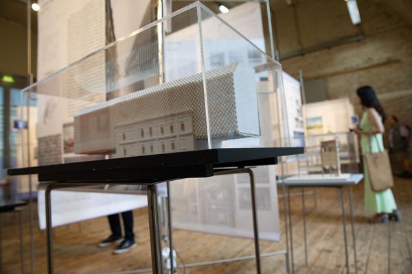 Az W Architeturzentrum Wien: Europas Beste Bauten - Mies van der  Rohe Award 2019 (30.7. - 12.10.2020) https://www.azw.at/de/termin/europas-beste-bauten-3 | Foto: eSeL Foto: eSeL.at - Lorenz Seidler