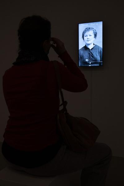 Kunsthalle Krems: Fiona Tan - "Mit der anderen Hand" (21.11.2020 - 14.02.2021) https://www.kunsthalle.at/de/ausstellungen/21-fiona-tan | Foto: eSeL Foto: eSeL.at - Lorenz Seidler