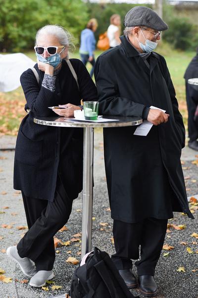 Kunst im öffentlichen Raum Niederösterreich: Flaka Haliti: Manufactured for the purpose of fainting (after screaming) (Schloßpark Grafenegg, 10.10.2020) https://esel.at/termin/106976/flaka-haliti-manufactured-for-the-purpose-of-fainting-after-screaming | Foto: Joanna Pianka Foto: eSeL.at - Joanna Pianka