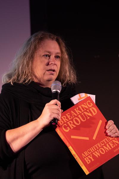 IBA: Frauen Bauen Stadt. A City through a Female Lens (8.10.2020) https://www.iba-wien.at/programm/kalender/event-detail/event/the-city-through-a-female-lens-symposium | Foto: eSeL Foto: eSeL.at - Lorenz Seidler