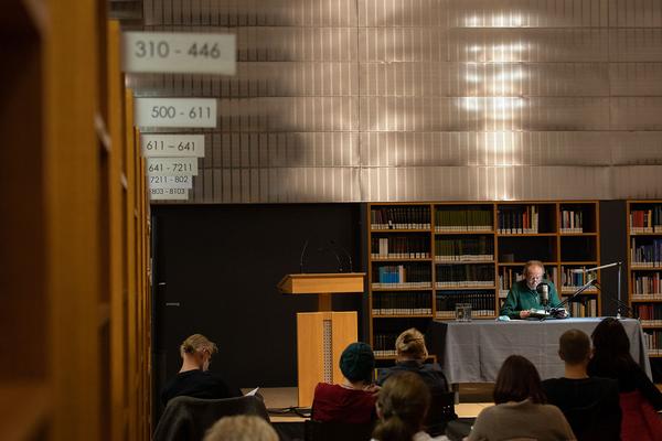 Literaturedition Niederösterreich: Buchpräsentation "Grenzenlos?"-Anthologie (NÖ Landesbibliothek St. Pölten, 28.10.2020) https://www.literaturedition-noe.at/veranstaltungen/501-28-oktober-2020-17-00-noe-landesbibliothek-st-poelten | Foto: eSeL Foto: eSeL.at - Lorenz Seidler