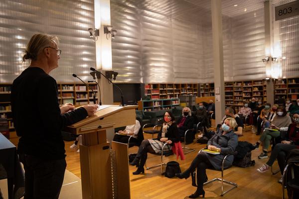Literaturedition Niederösterreich: Buchpräsentation "Grenzenlos?"-Anthologie (NÖ Landesbibliothek St. Pölten, 28.10.2020) https://www.literaturedition-noe.at/veranstaltungen/501-28-oktober-2020-17-00-noe-landesbibliothek-st-poelten | Foto: eSeL Foto: eSeL.at - Lorenz Seidler