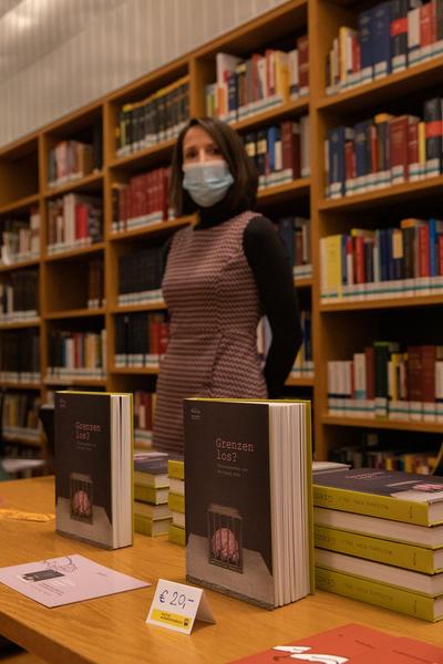 Literaturedition Niederösterreich: Buchpräsentation "Grenzenlos?"-Anthologie (NÖ Landesbibliothek St. Pölten, 28.10.2020) https://www.literaturedition-noe.at/veranstaltungen/501-28-oktober-2020-17-00-noe-landesbibliothek-st-poelten | Foto: eSeL Foto: eSeL.at - Lorenz Seidler