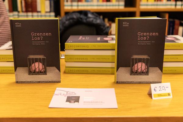 Literaturedition Niederösterreich: Buchpräsentation "Grenzenlos?"-Anthologie (NÖ Landesbibliothek St. Pölten, 28.10.2020) https://www.literaturedition-noe.at/veranstaltungen/501-28-oktober-2020-17-00-noe-landesbibliothek-st-poelten | Foto: eSeL Foto: eSeL.at - Lorenz Seidler