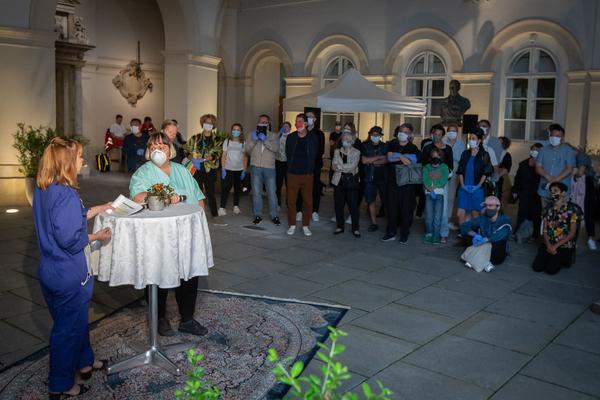 Kunstraum Niederösterreich: H13 2020 - Julischka Stengele "Ballast Existenz" (3.9.2020) http://www.kunstraum.net/de/ausstellungen/104-h13-2020-julischka-stengele | Foto: eSeL Foto: eSeL.at - Lorenz Seidler