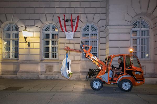 Kunstraum Niederösterreich: H13 2020 - Julischka Stengele "Ballast Existenz" (3.9.2020) http://www.kunstraum.net/de/ausstellungen/104-h13-2020-julischka-stengele | Foto: eSeL Foto: eSeL.at - Lorenz Seidler