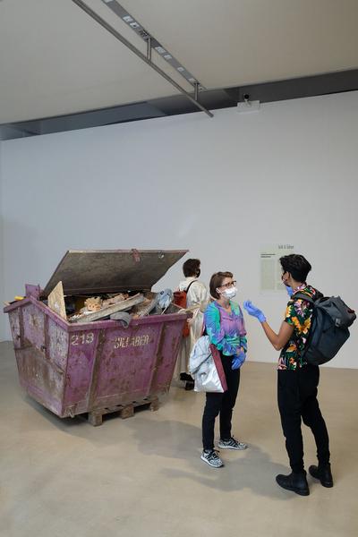 Kunstraum Niederösterreich: H13 2020 - Julischka Stengele "Ballast Existenz" (3.9.2020) http://www.kunstraum.net/de/ausstellungen/104-h13-2020-julischka-stengele | Foto: eSeL Foto: eSeL.at - Lorenz Seidler