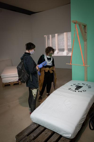 Kunstraum Niederösterreich: H13 2020 - Julischka Stengele "Ballast Existenz" (3.9.2020) http://www.kunstraum.net/de/ausstellungen/104-h13-2020-julischka-stengele | Foto: eSeL Foto: eSeL.at - Lorenz Seidler