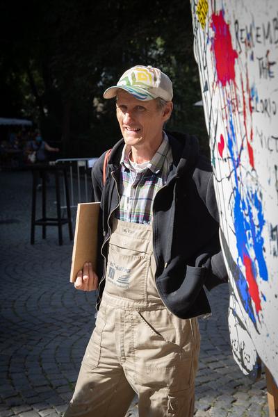 "Is this the real life? Is this just fantasy?" Temporäre Kunstprojekte im öffentlichen Raum der Josefstadt (Josefstädter Plätzefest, 18.9.2020) https://www.koer.or.at/projekte/josefstaedter-plaetzefest | Foto: eSeL Foto: eSeL.at - Lorenz Seidler