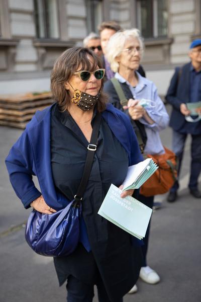 "Is this the real life? Is this just fantasy?" Temporäre Kunstprojekte im öffentlichen Raum der Josefstadt (Josefstädter Plätzefest, 18.9.2020) https://www.koer.or.at/projekte/josefstaedter-plaetzefest | Foto: eSeL Foto: eSeL.at - Lorenz Seidler