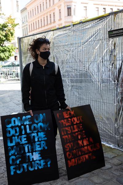 "Is this the real life? Is this just fantasy?" Temporäre Kunstprojekte im öffentlichen Raum der Josefstadt (Josefstädter Plätzefest, 18.9.2020) https://www.koer.or.at/projekte/josefstaedter-plaetzefest | Foto: eSeL Foto: eSeL.at - Lorenz Seidler