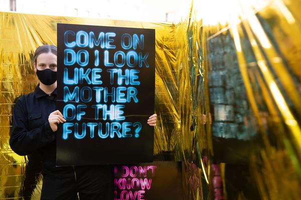 "Is this the real life? Is this just fantasy?" Temporäre Kunstprojekte im öffentlichen Raum der Josefstadt (Josefstädter Plätzefest, 18.9.2020) https://www.koer.or.at/projekte/josefstaedter-plaetzefest | Foto: eSeL Foto: eSeL.at - Lorenz Seidler