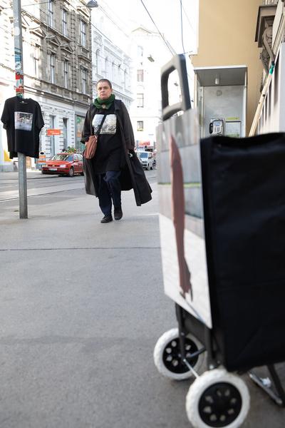 "Is this the real life? Is this just fantasy?" Temporäre Kunstprojekte im öffentlichen Raum der Josefstadt (Josefstädter Plätzefest, 18.9.2020) https://www.koer.or.at/projekte/josefstaedter-plaetzefest | Foto: eSeL Foto: eSeL.at - Lorenz Seidler