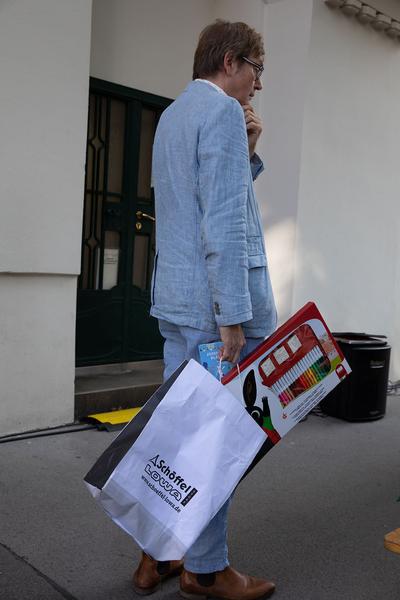 "Is this the real life? Is this just fantasy?" Temporäre Kunstprojekte im öffentlichen Raum der Josefstadt (Josefstädter Plätzefest, 18.9.2020) https://www.koer.or.at/projekte/josefstaedter-plaetzefest | Foto: eSeL Foto: eSeL.at - Lorenz Seidler