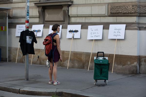 "Is this the real life? Is this just fantasy?" Temporäre Kunstprojekte im öffentlichen Raum der Josefstadt (Josefstädter Plätzefest, 18.9.2020) https://www.koer.or.at/projekte/josefstaedter-plaetzefest | Foto: eSeL Foto: eSeL.at - Lorenz Seidler