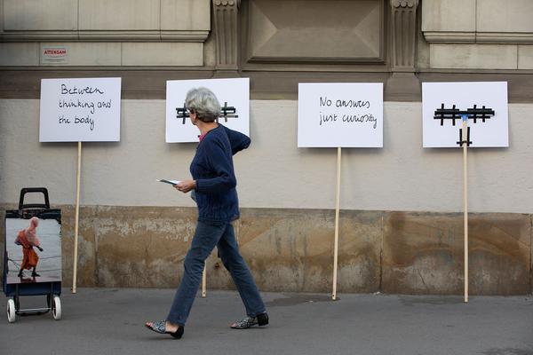 "Is this the real life? Is this just fantasy?" Temporäre Kunstprojekte im öffentlichen Raum der Josefstadt (Josefstädter Plätzefest, 18.9.2020) https://www.koer.or.at/projekte/josefstaedter-plaetzefest | Foto: eSeL Foto: eSeL.at - Lorenz Seidler