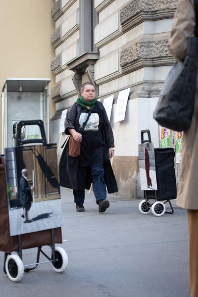 "Is this the real life? Is this just fantasy?" Temporäre Kunstprojekte im öffentlichen Raum der Josefstadt (Josefstädter Plätzefest, 18.9.2020) https://www.koer.or.at/projekte/josefstaedter-plaetzefest | Foto: eSeL Foto: eSeL.at - Lorenz Seidler