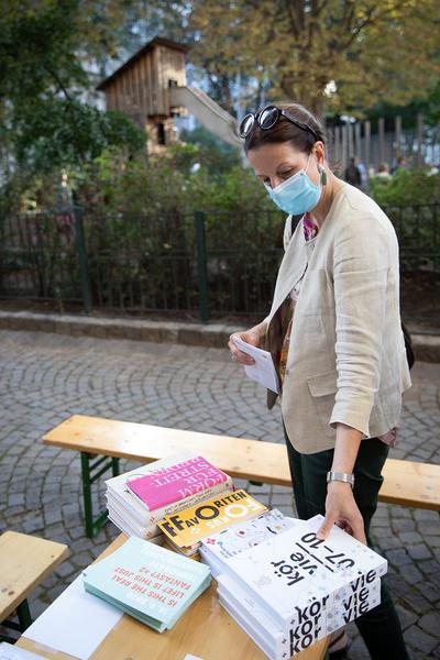 "Is this the real life? Is this just fantasy?" Temporäre Kunstprojekte im öffentlichen Raum der Josefstadt (Josefstädter Plätzefest, 18.9.2020) https://www.koer.or.at/projekte/josefstaedter-plaetzefest | Foto: eSeL Foto: eSeL.at - Lorenz Seidler