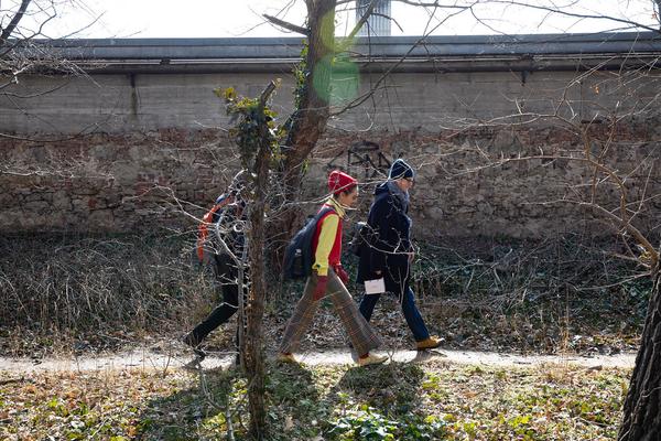 Barbara Kraus: Johnny geht spazieren (15.2.2020, Schlosspark Schönbrunn) https://tqw.at/event/johnny-geht-spazieren-kraus | Foto: eseL Foto: eSeL.at - Lorenz Seidler