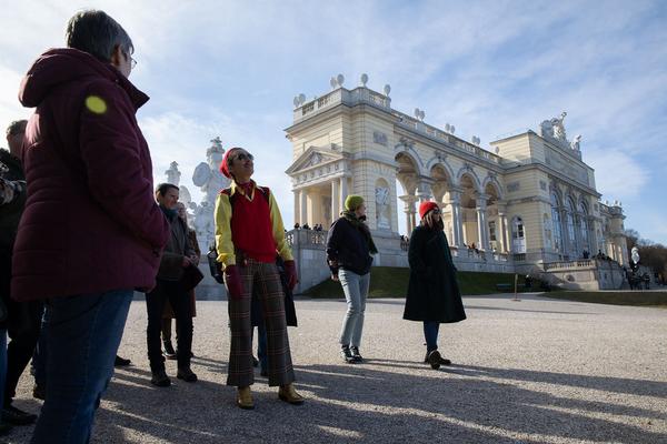 Barbara Kraus: Johnny geht spazieren (15.2.2020, Schlosspark Schönbrunn) https://tqw.at/event/johnny-geht-spazieren-kraus | Foto: eseL Foto: eSeL.at - Lorenz Seidler