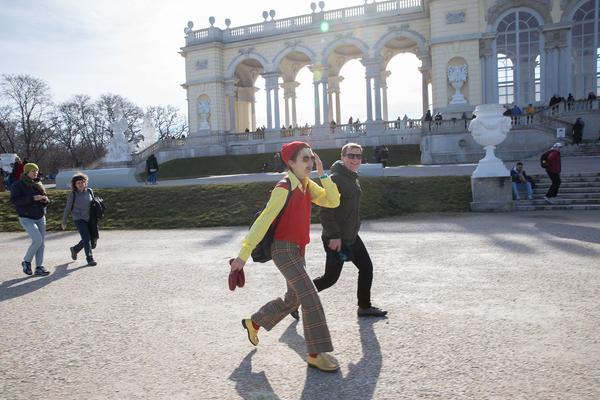 Barbara Kraus: Johnny geht spazieren (15.2.2020, Schlosspark Schönbrunn) https://tqw.at/event/johnny-geht-spazieren-kraus | Foto: eseL Foto: eSeL.at - Lorenz Seidler