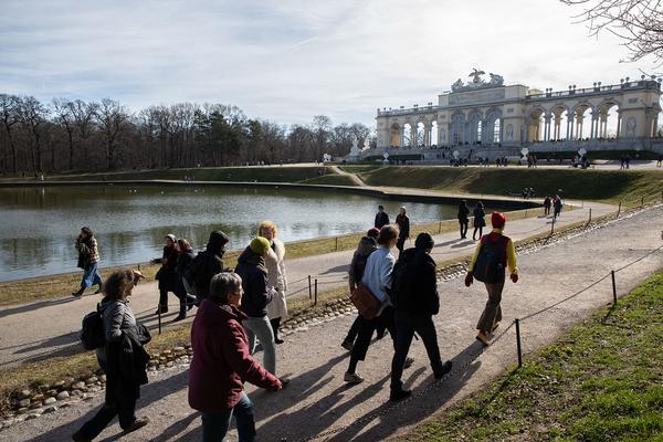 Barbara Kraus: Johnny geht spazieren (15.2.2020, Schlosspark Schönbrunn) https://tqw.at/event/johnny-geht-spazieren-kraus | Foto: eseL Foto: eSeL.at - Lorenz Seidler